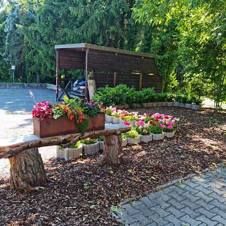 Hotel Landgasthof Fromm Untergruppenbach Kültér fotó