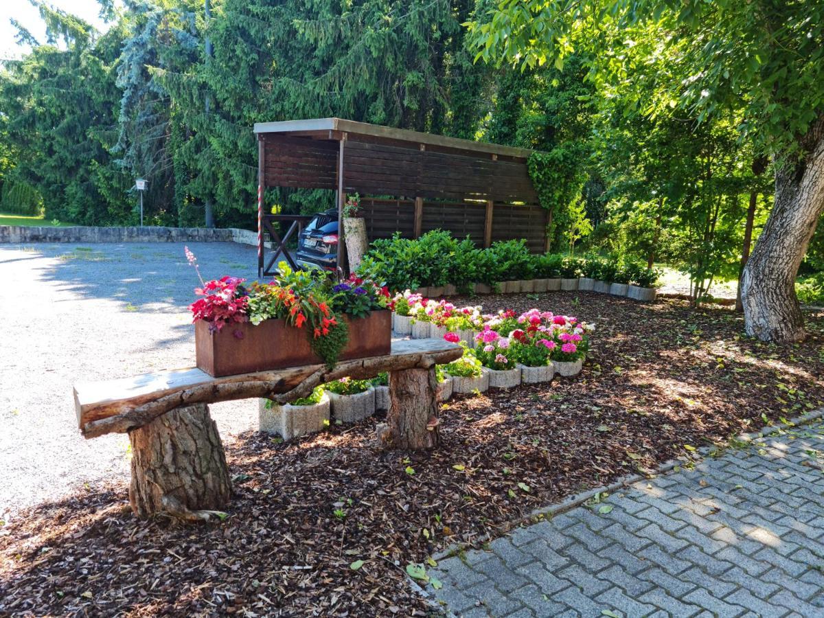 Hotel Landgasthof Fromm Untergruppenbach Kültér fotó